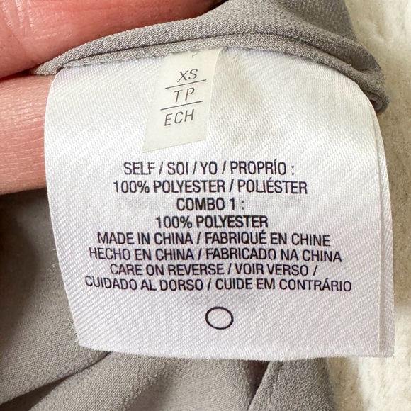 T Tahari | Grey/Pink Watercolor Print Layered Roll-Tab Button Down Blouse - Picture 13 of 16